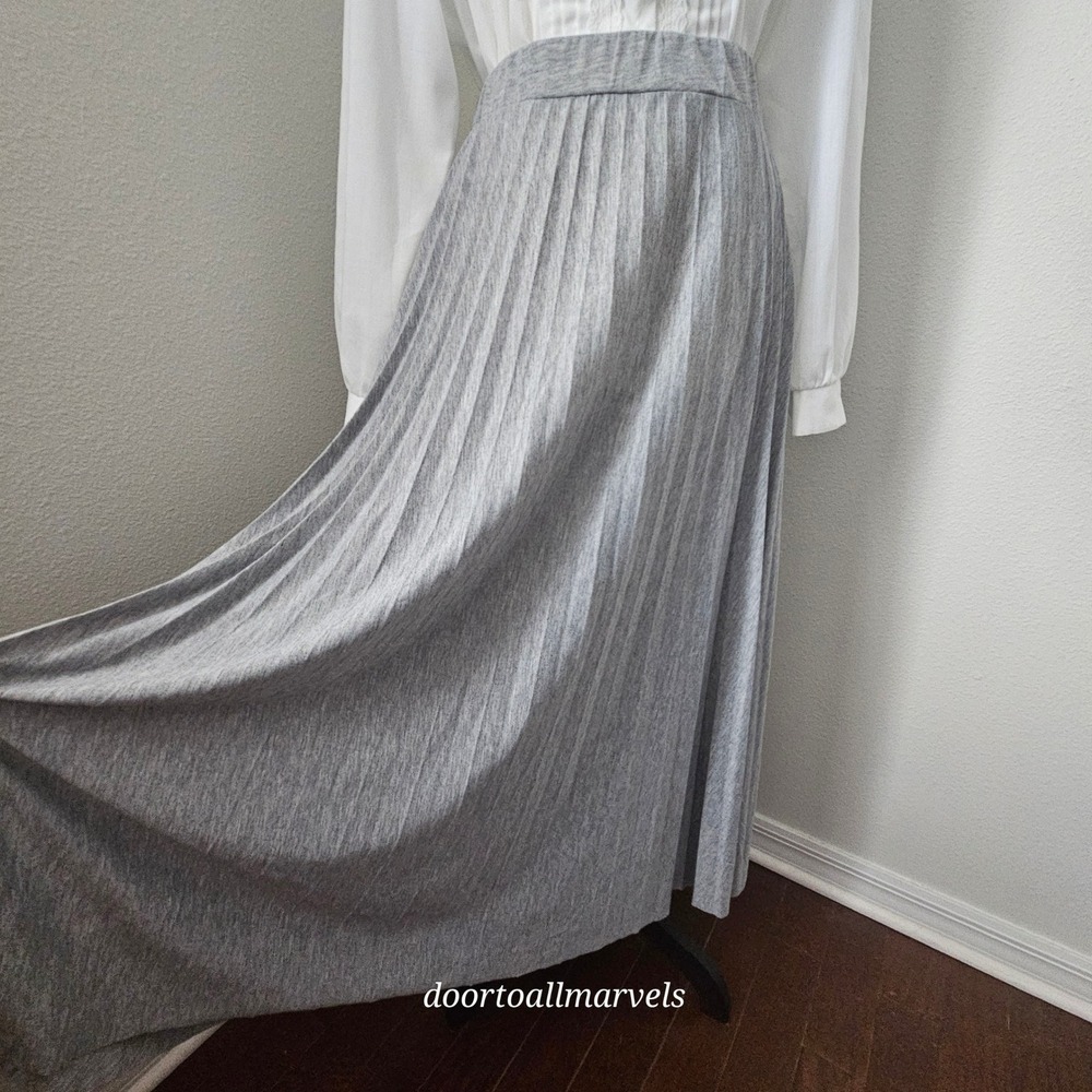 Truth by Republic Pleated Flowy Maxi‎ Skirt sz M Scandi Minimalist Coastal NWT